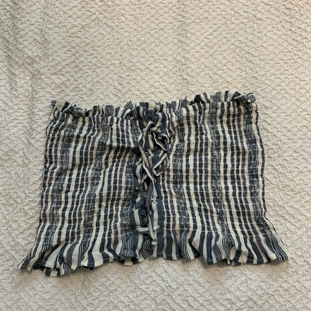 Strapless crop top!!